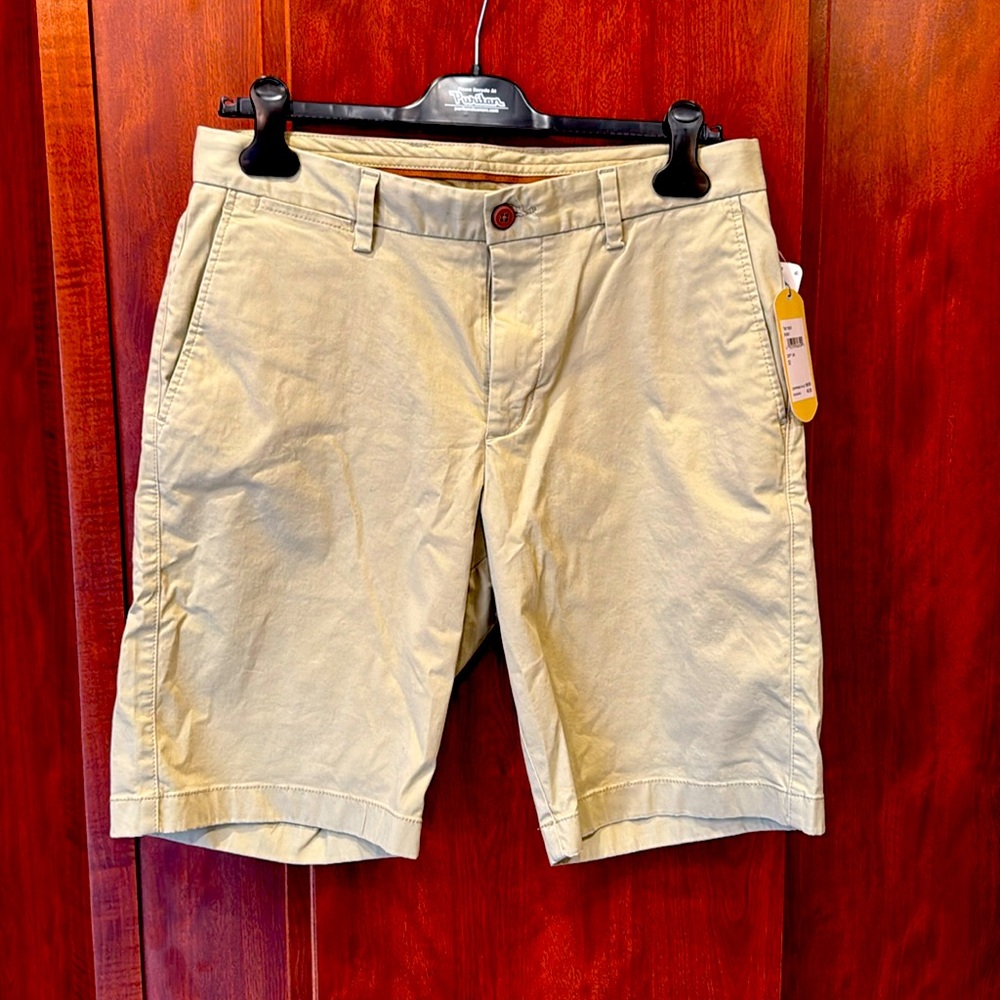Men’s Tommy Bahama khaki shorts